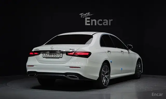 MERCEDES-BENZ E220D AMG LINE 2022