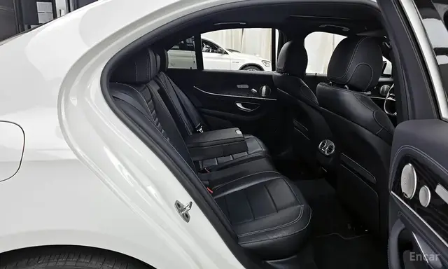 MERCEDES-BENZ E220D AMG LINE 2022