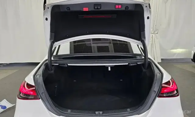 MERCEDES-BENZ E220D AMG LINE 2022
