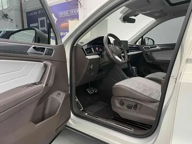 VOLKSWAGEN TIGUAN L 2022