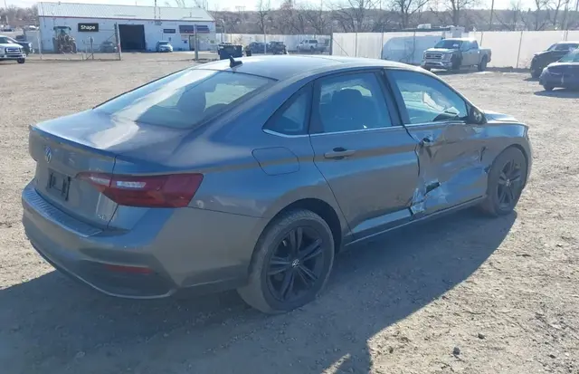VOLKSWAGEN JETTA SE 2023