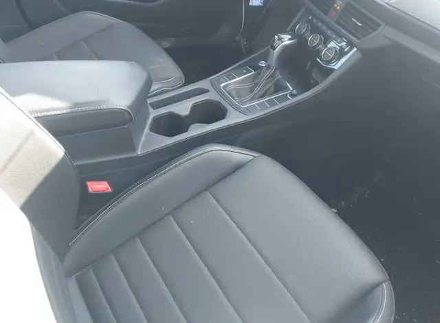 VOLKSWAGEN JETTA SE 2023
