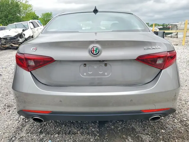 ALFA ROMEO GIULIA TI Q4 2017