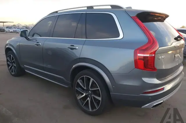 VOLVO XC90 T6 MOMENTUM 2018