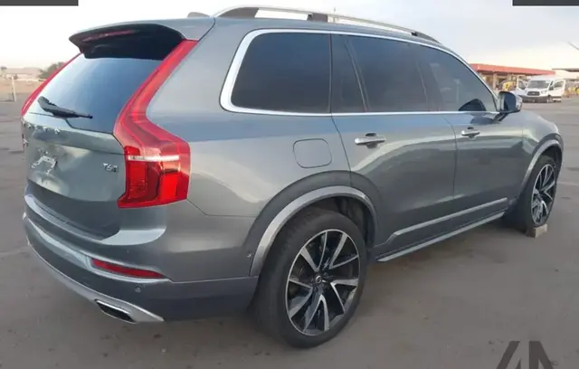 VOLVO XC90 T6 MOMENTUM 2018