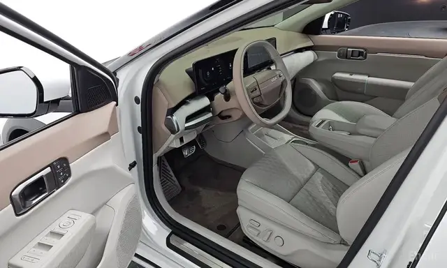 KIA EV4 EARTH ПОДОГРЕВ ВЕНТИЛЯЦИЯ И ПАМЯТЬ ПЕРЕДНИХ СИДЕНИЙ 2026