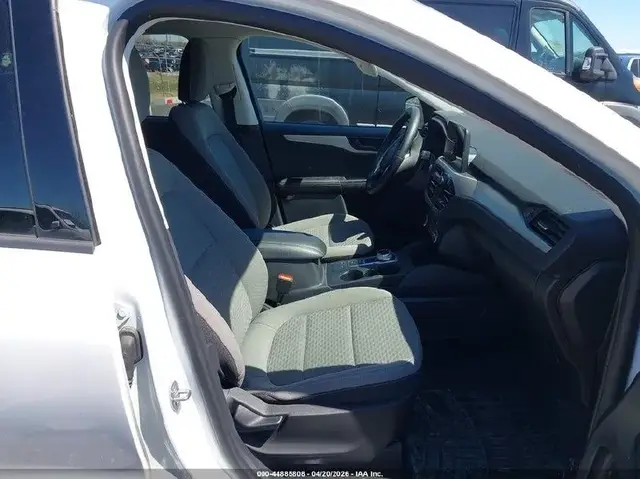 FORD ESCAPE ПОЛНЫЙ ПРИВОД) 2022