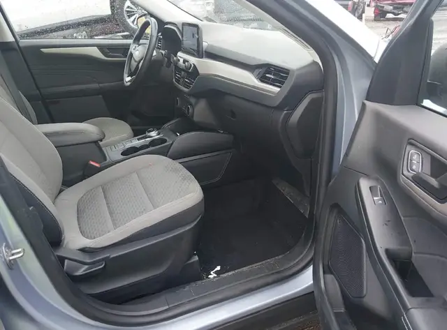 FORD ESCAPE SE 2022