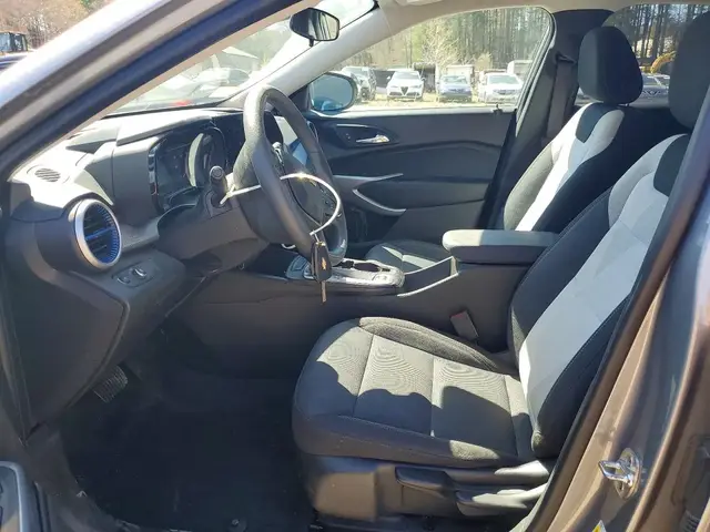 CHEVROLET TRAX LS 2025
