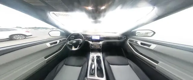 FORD EXPLORER XLT 2022