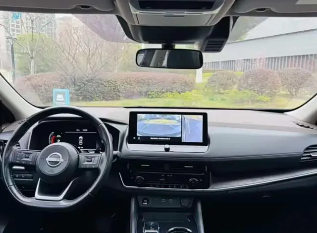 NISSAN X-TRAIL E-POWER 2023