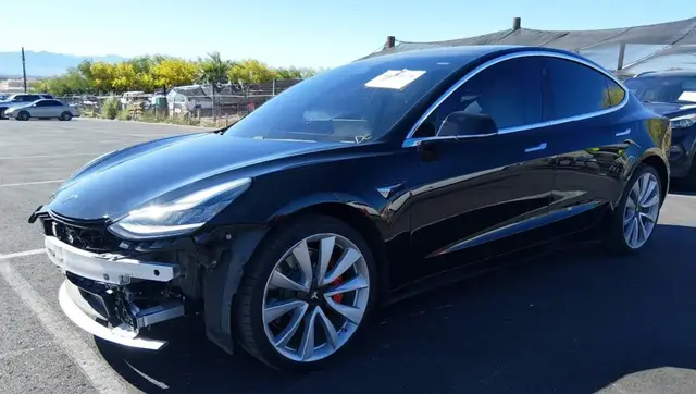 TESLA MODEL 3 LONG RANGE/PERFORMANCE 2018