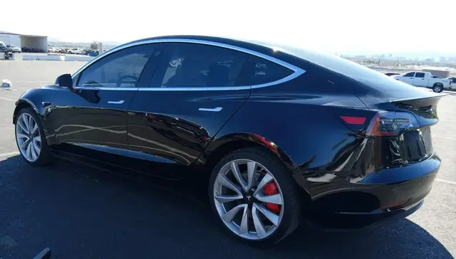 TESLA MODEL 3 LONG RANGE/PERFORMANCE 2018