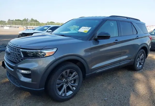 FORD EXPLORER XLT 2022