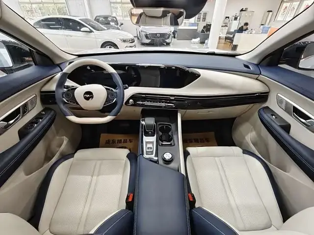DONGFENG AEOLUS HUGE 2022