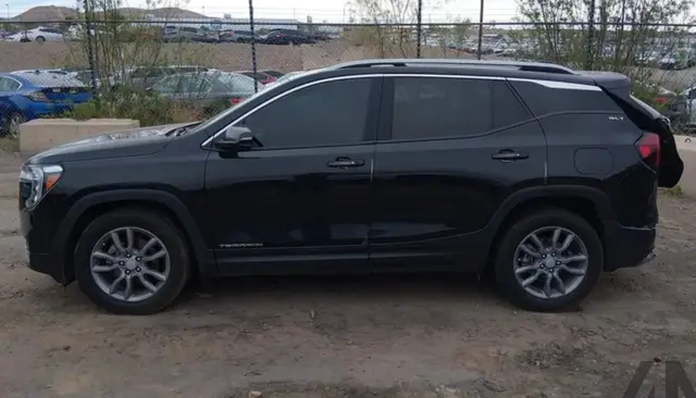 GMC TERRAIN SLT 2023