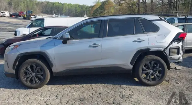 TOYOTA RAV4 SE 2022