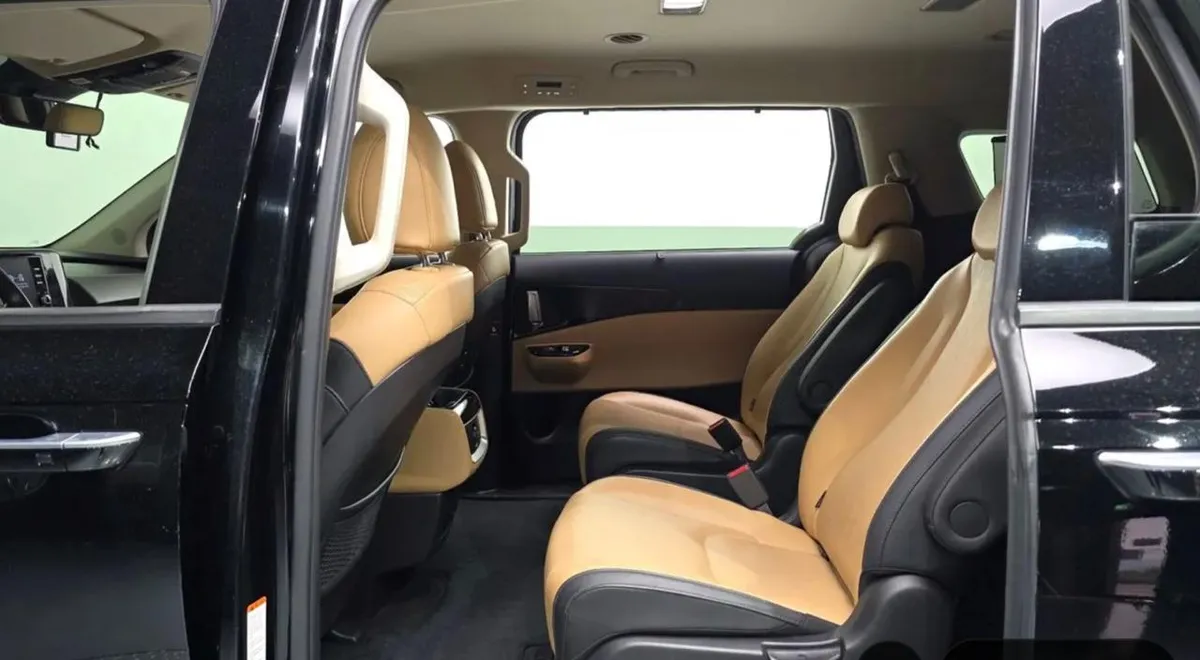 KIA CARNIVAL NOBLES 2022