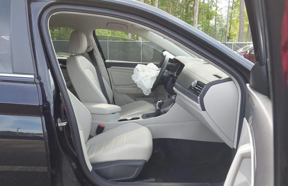 VOLKSWAGEN JETTA SE 2023