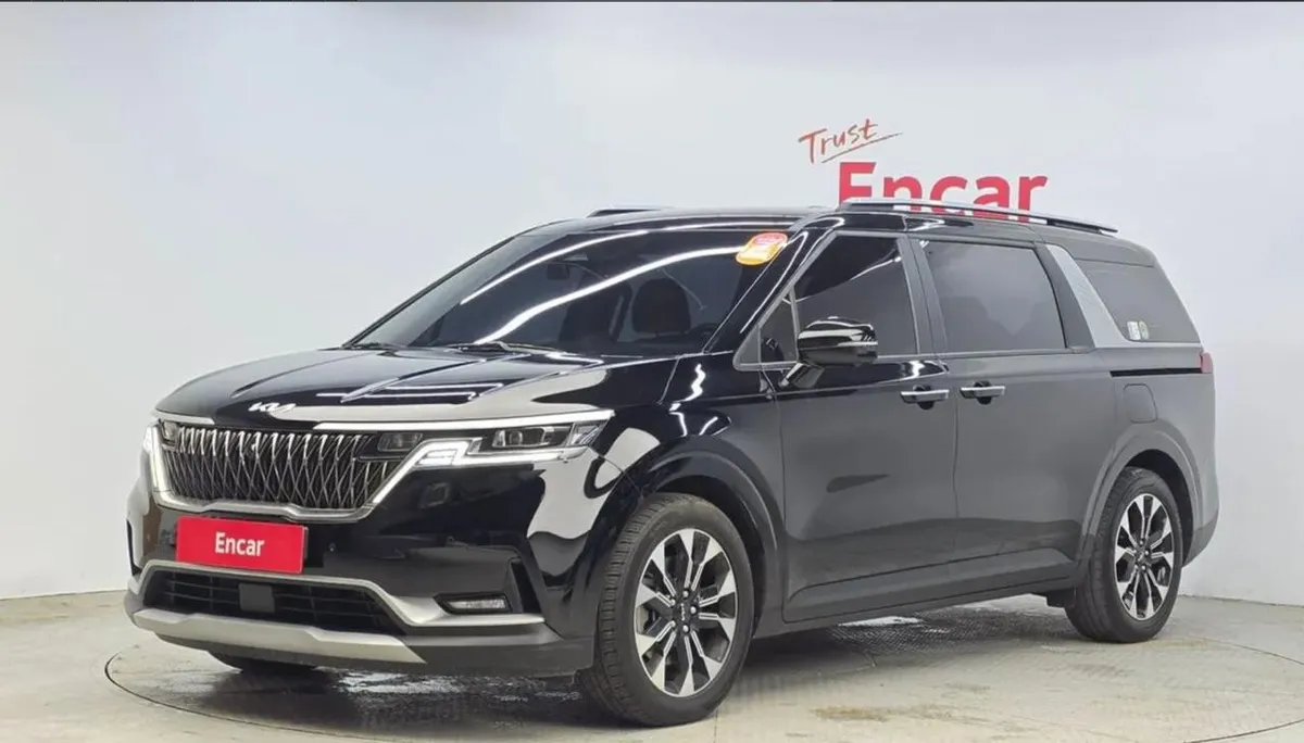 KIA CARNIVAL NOBLES 2023