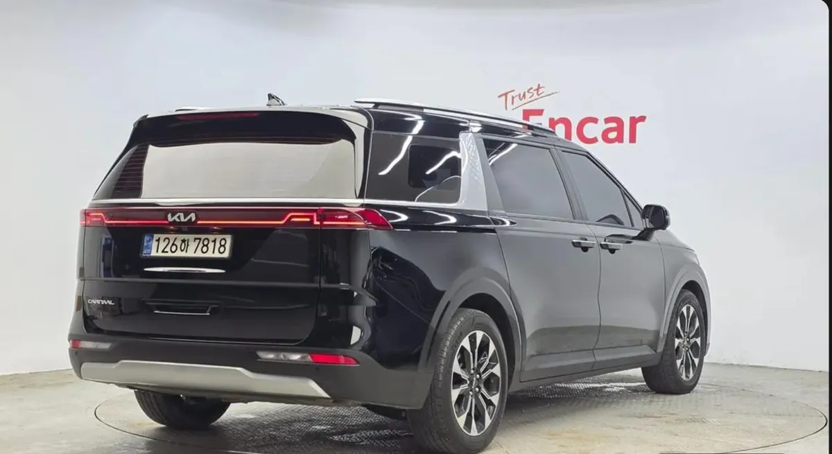 KIA CARNIVAL NOBLES 2023