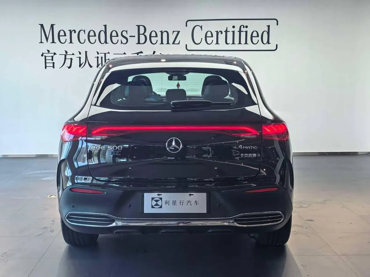MERCEDES-BENZ EQE 500 2025