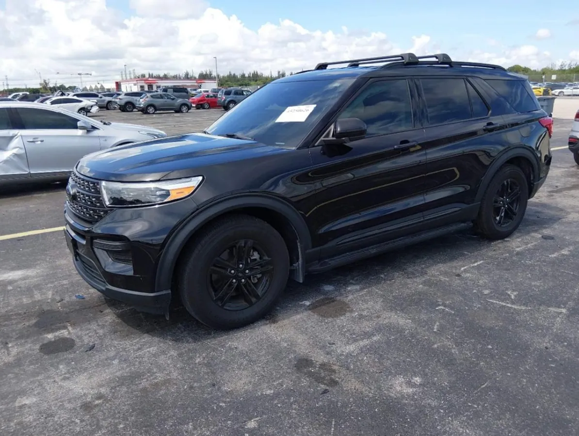 FORD EXPLORER XLT 2022