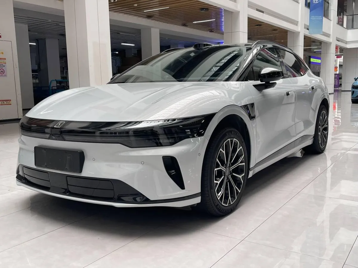 ZEEKR 007 GT 2025