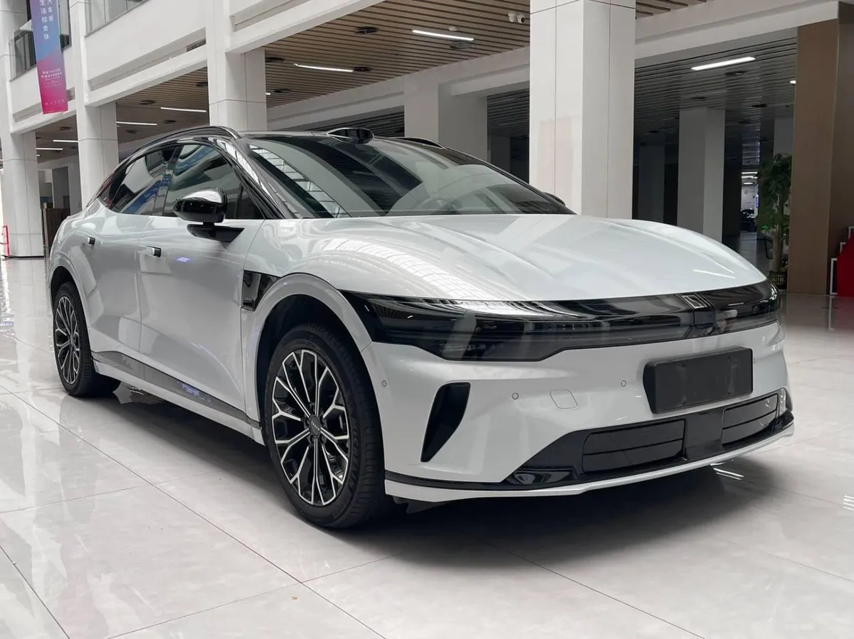 ZEEKR 007 GT 2025