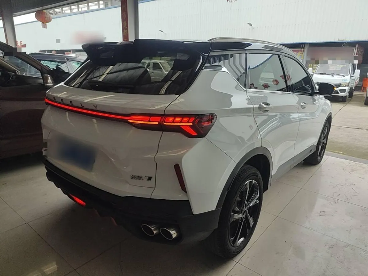 GEELY COOLRAY 2023