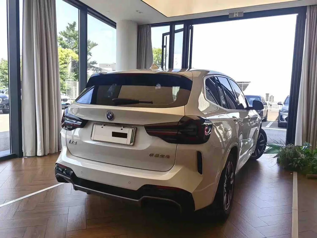 BMW IX3 M SPORT 2023