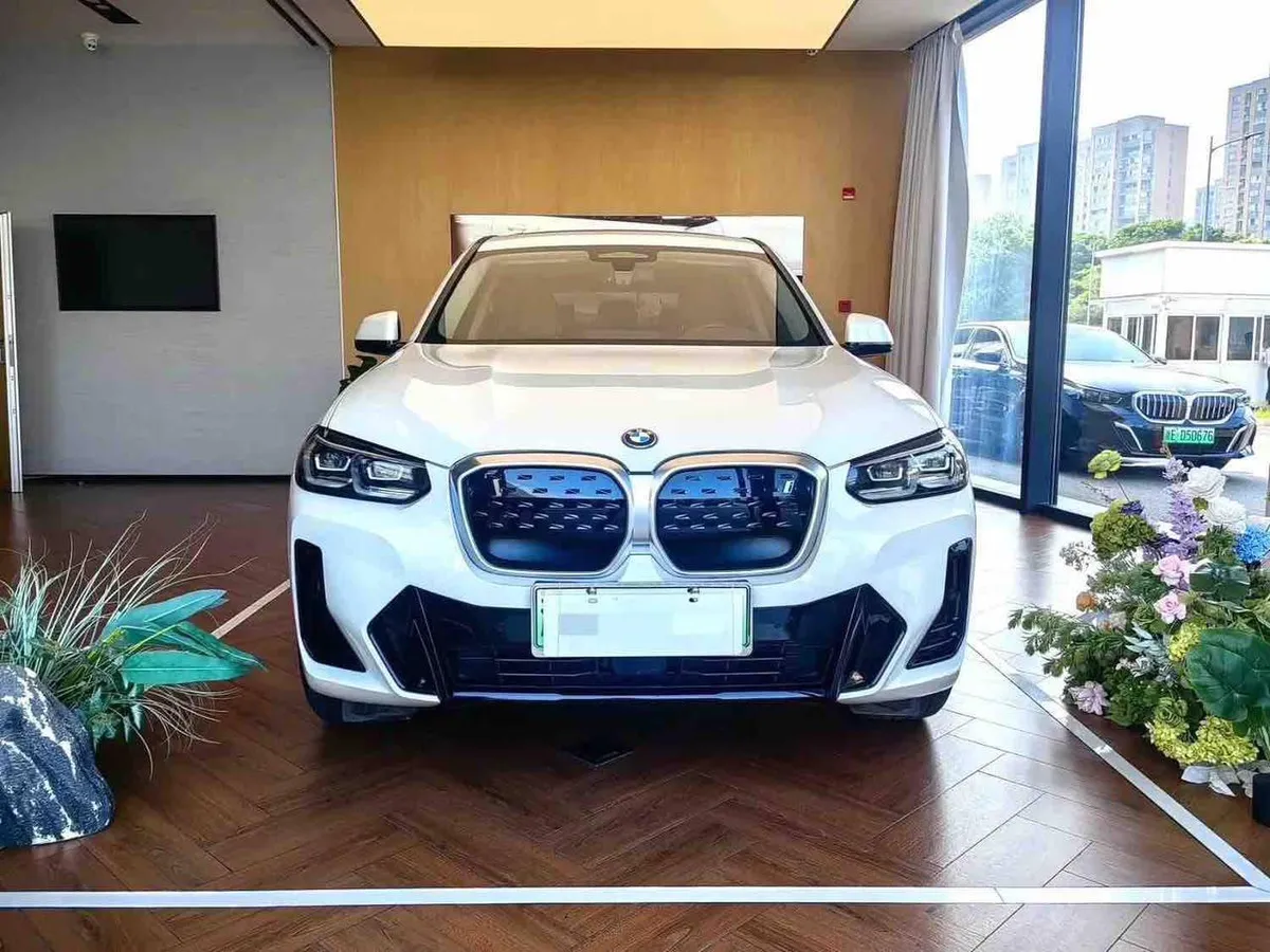 BMW IX3 M SPORT 2023
