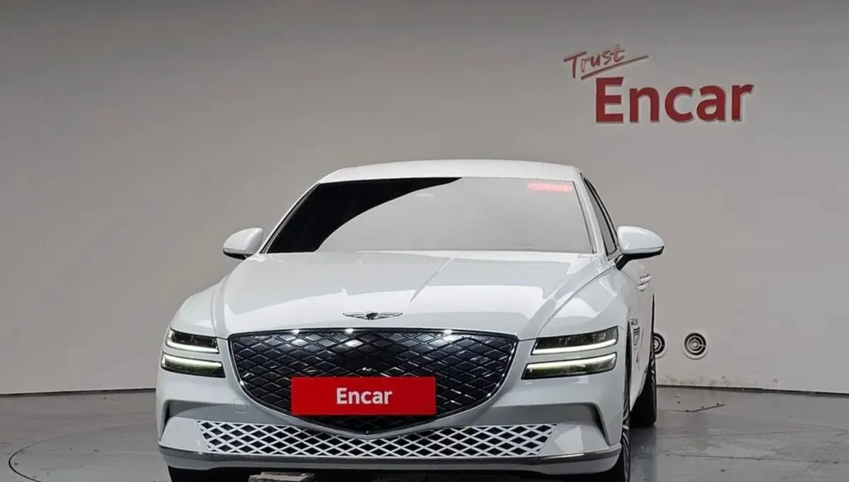 GENESIS ELECTRIC G80 2023