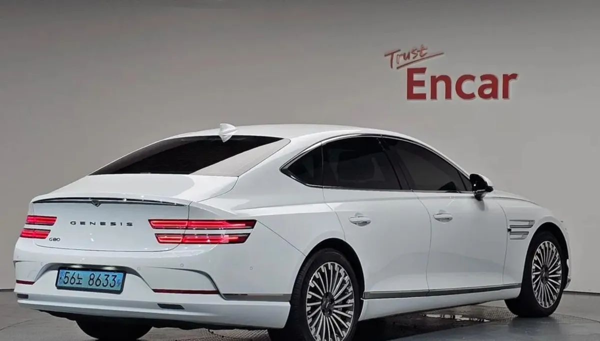 GENESIS ELECTRIC G80 2023