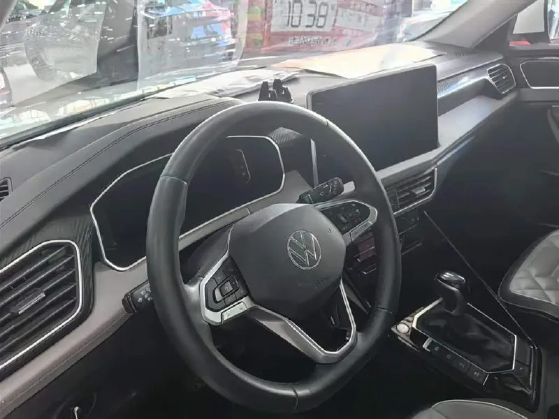 VOLKSWAGEN TAYRON 300TSI 2023
