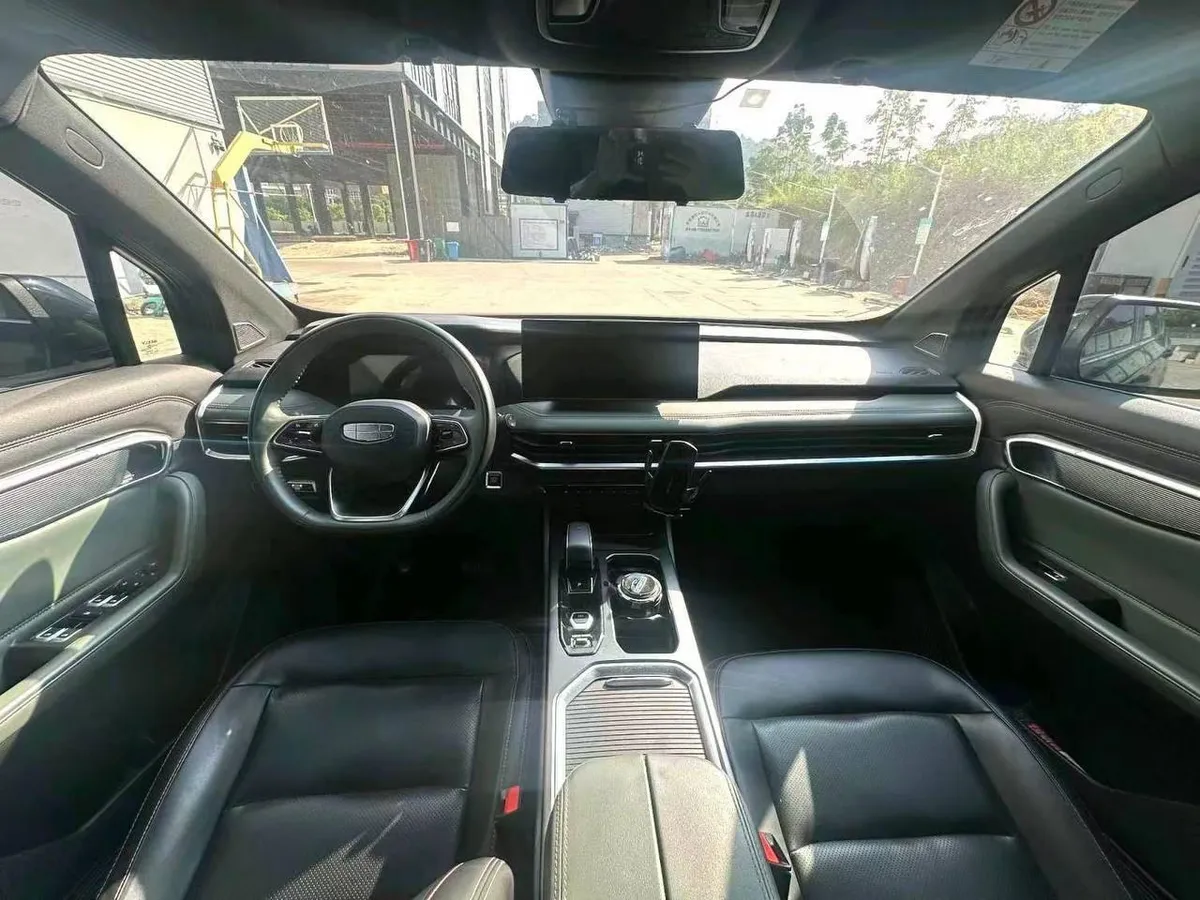 GEELY OKAVANGO LUXURY 2022