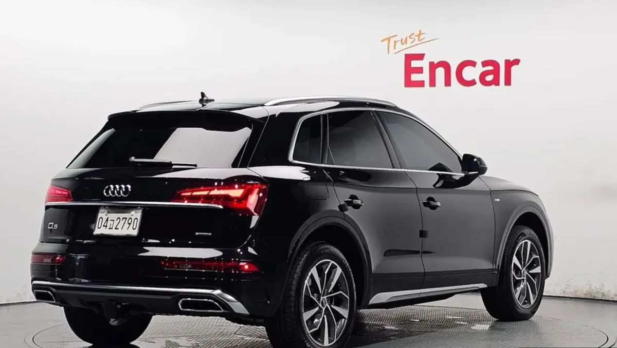 AUDI Q5 2024