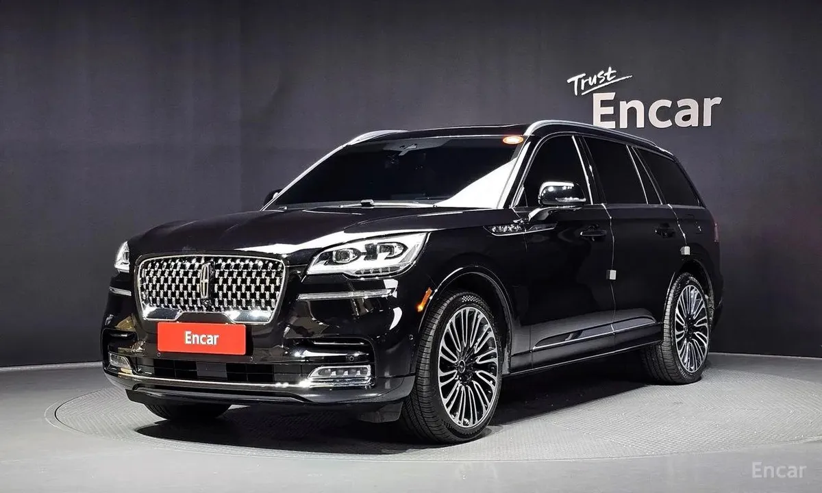 LINCOLN AVIATOR BLACK LABEL 2023