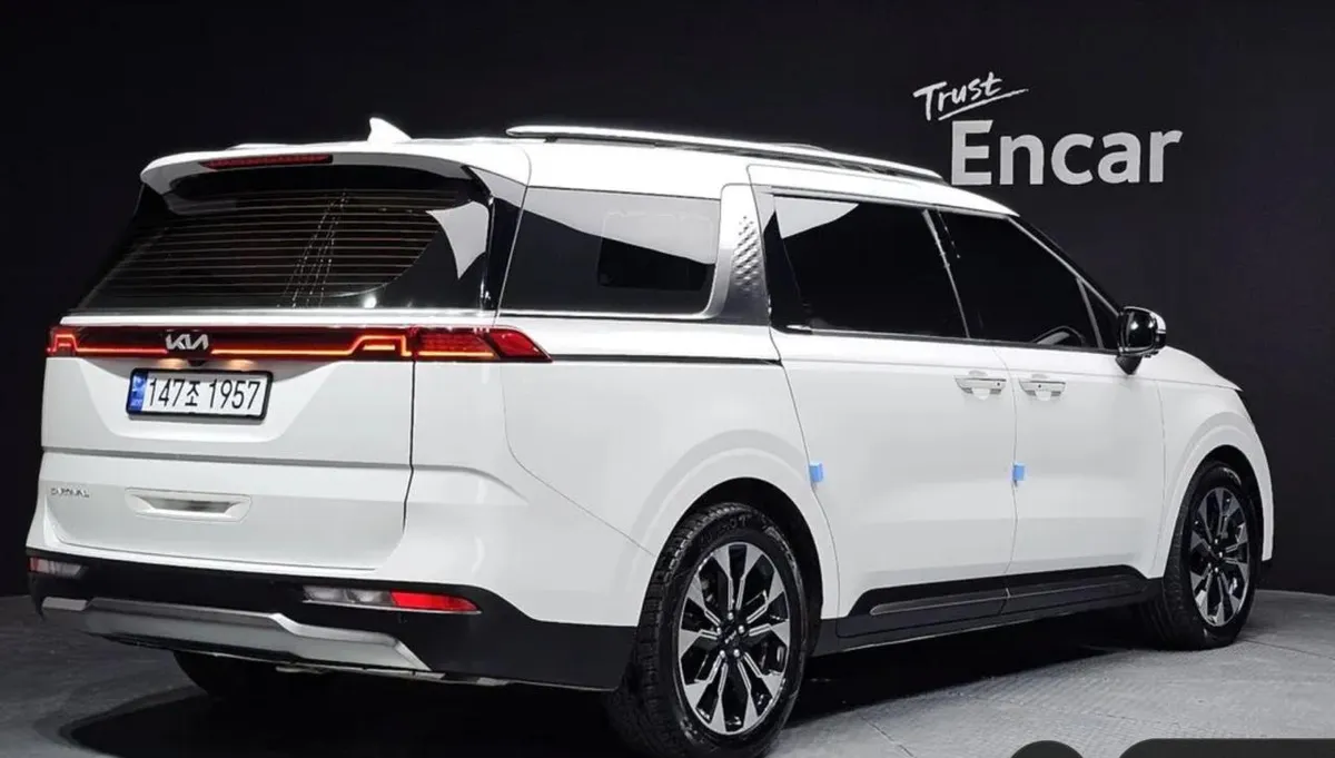 KIA CARNIVAL SIGNATURE 2022