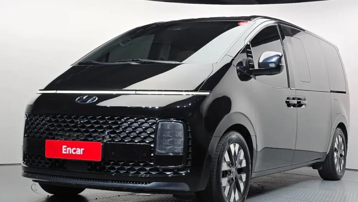HYUNDAI STARIA LOUNGE 2023
