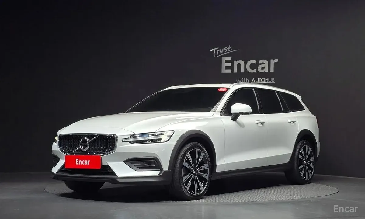 VOLVO V60 2RD GENERATION B5 2021