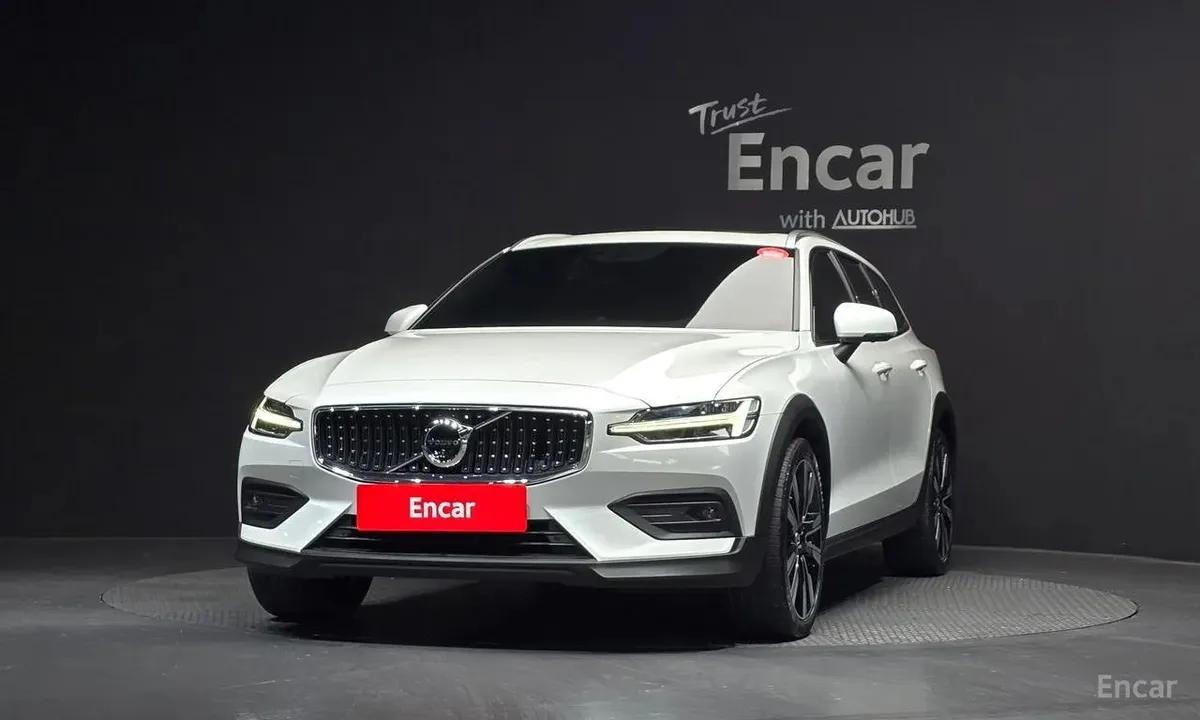 VOLVO V60 2RD GENERATION B5 2021