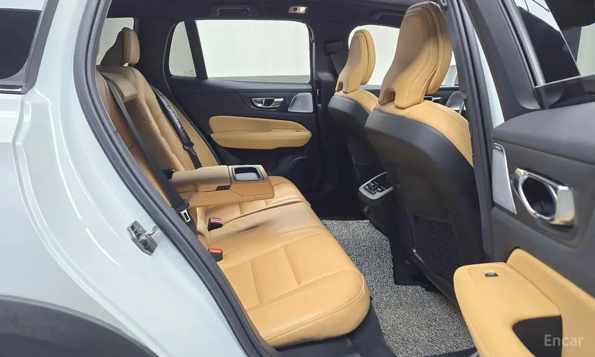 VOLVO V60 2RD GENERATION B5 2021