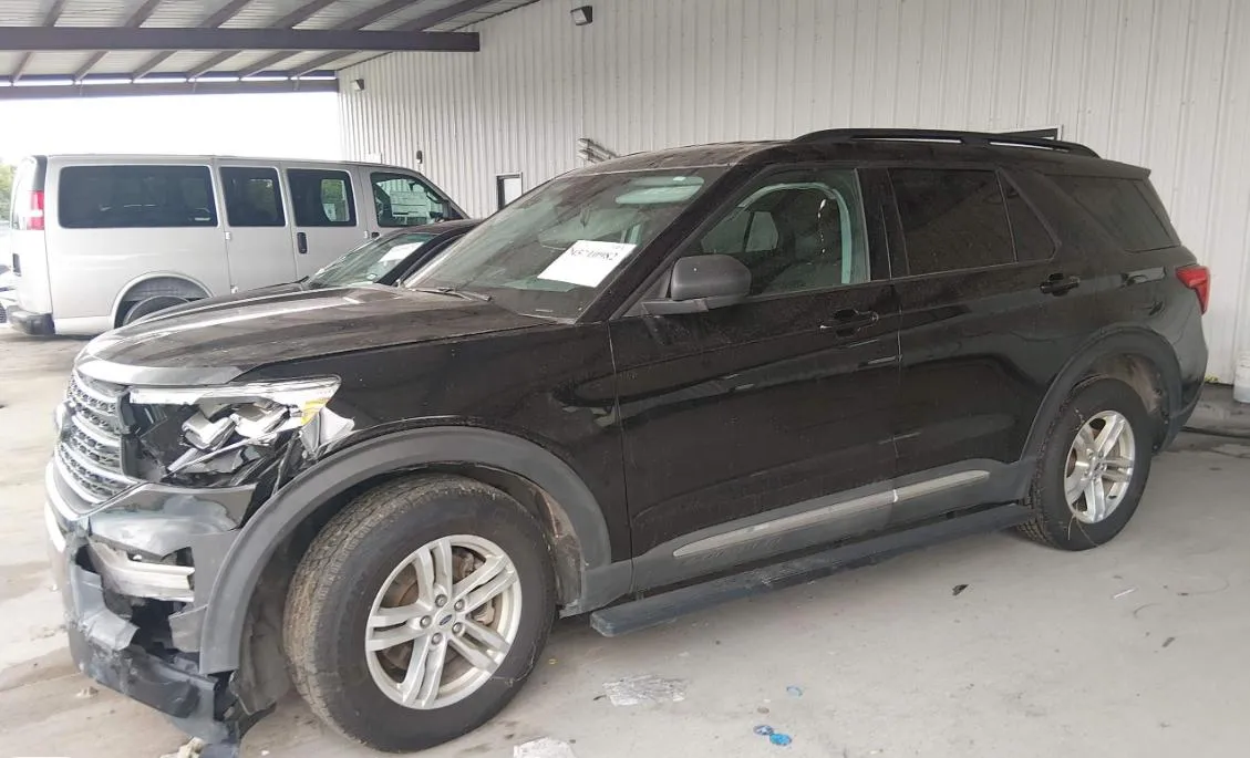 FORD EXPLORER XLT 2022