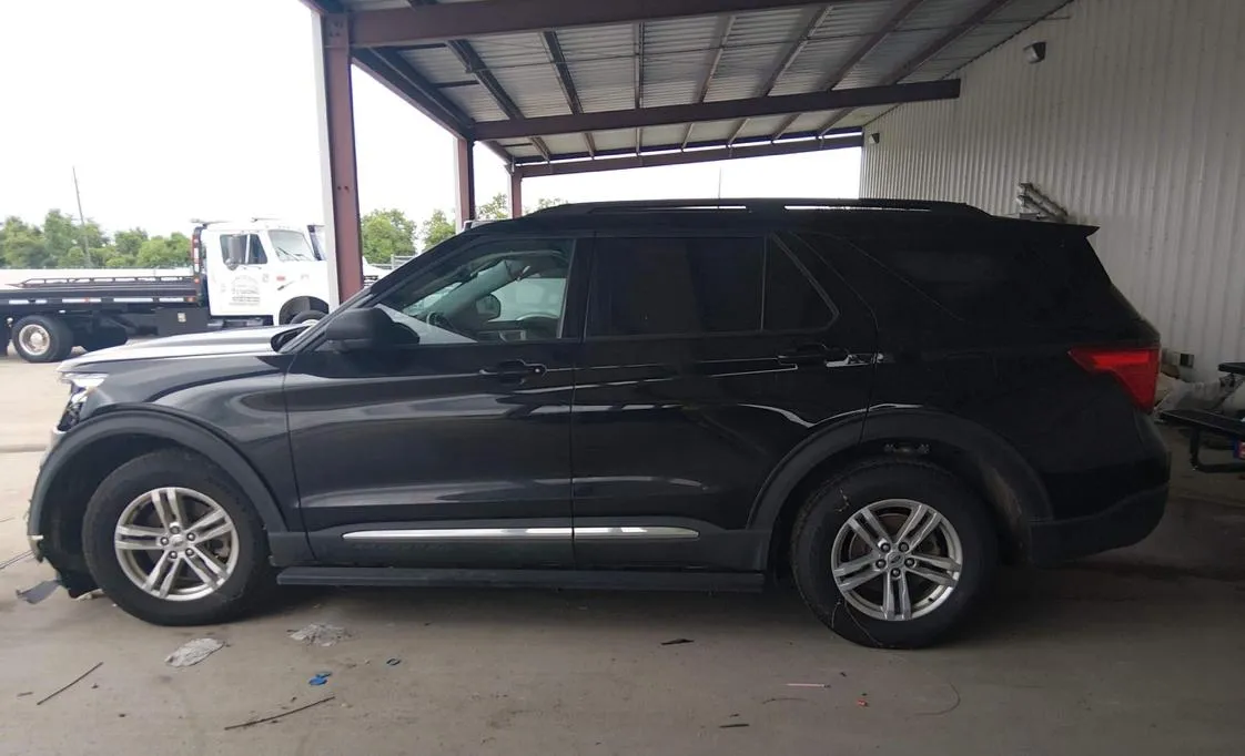 FORD EXPLORER XLT 2022