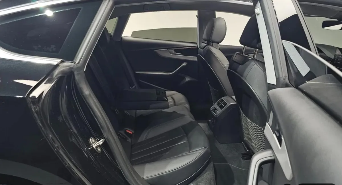 AUDI A5 2022