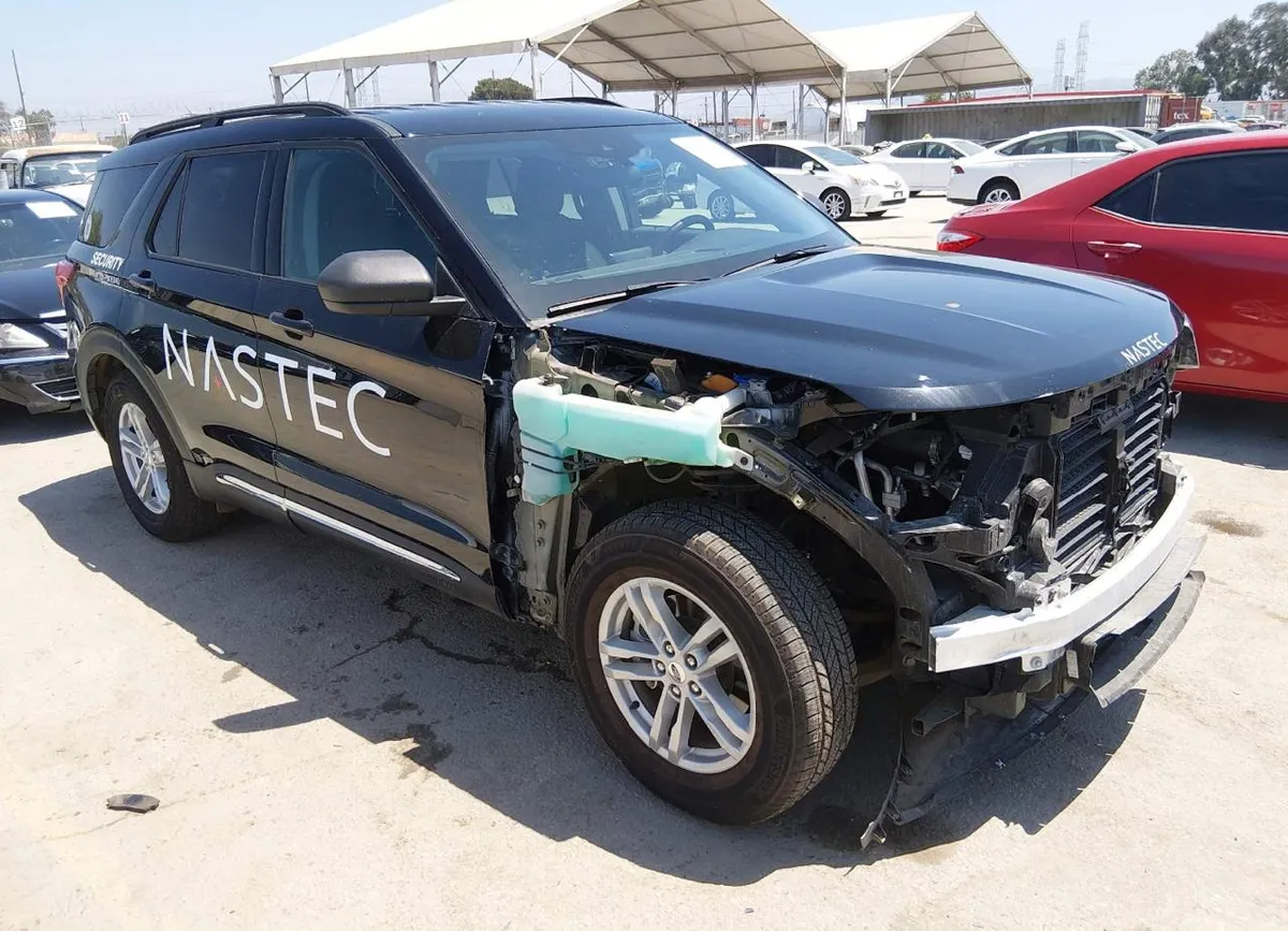 FORD EXPLORER XLT 2023