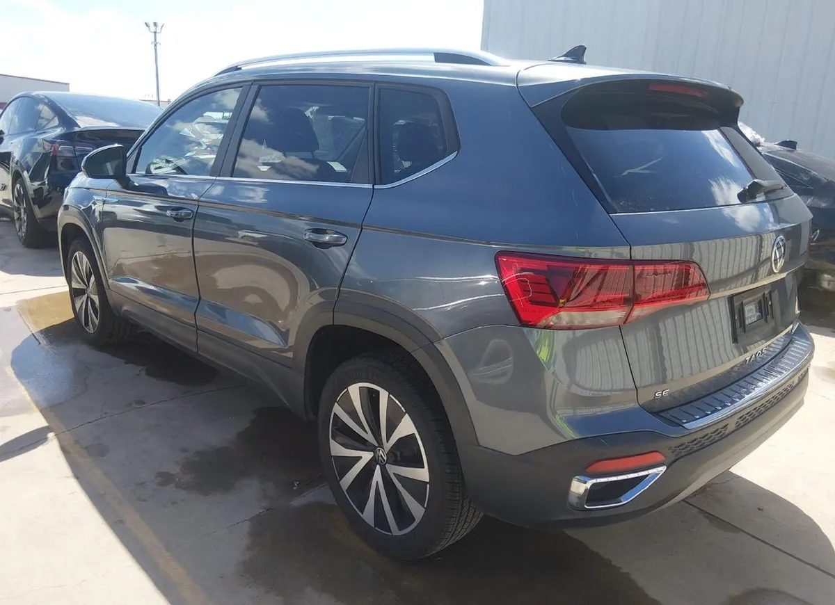 VOLKSWAGEN TAOS SE 2023