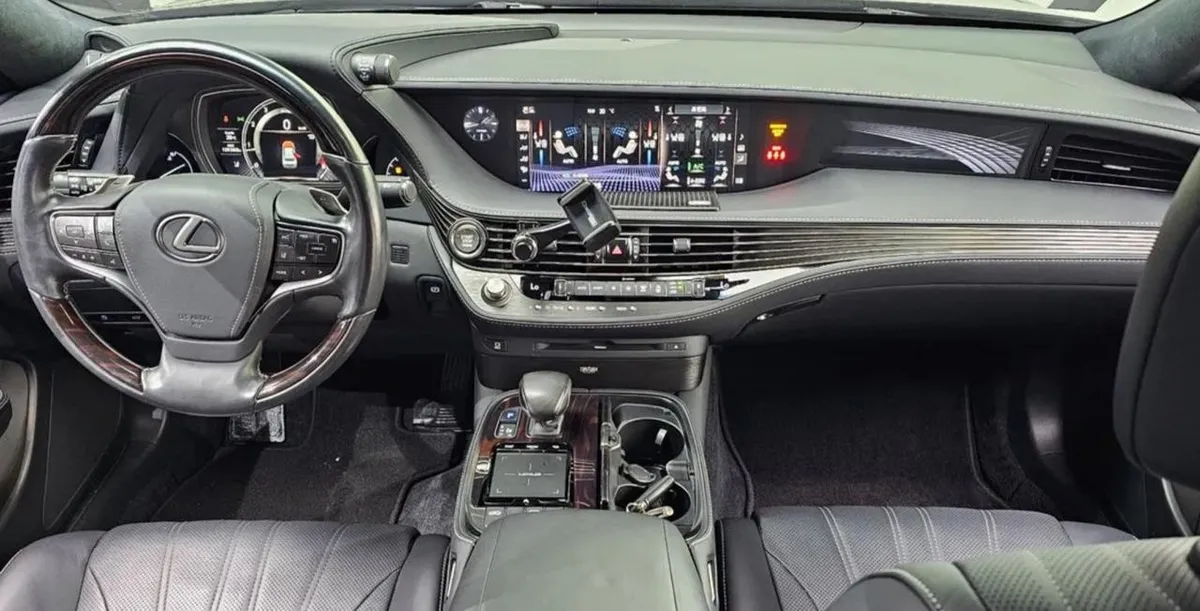 LEXUS LS500 LUXURY 2019