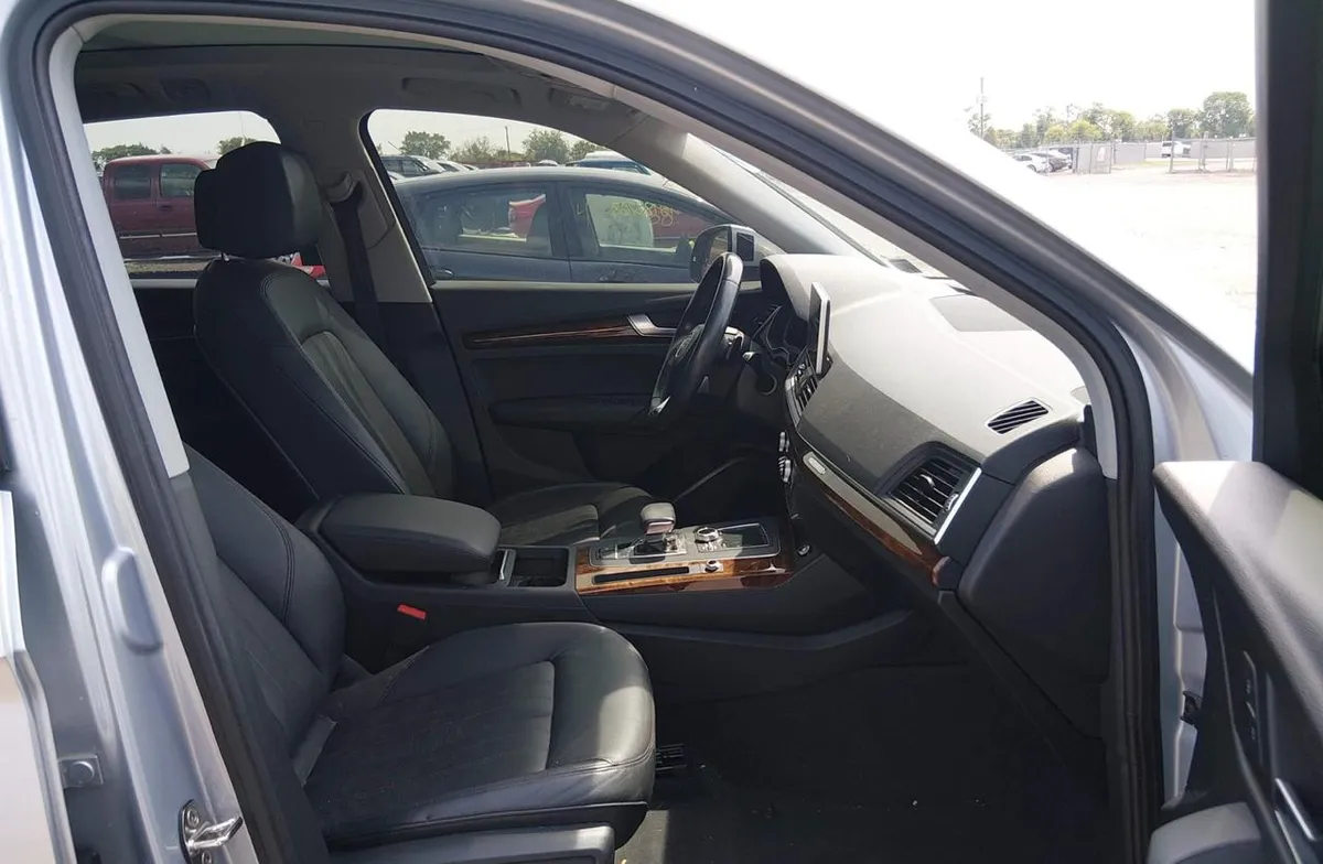 AUDI Q5 2.0T PREMIUM/2.0T TECH PREMIUM 2018